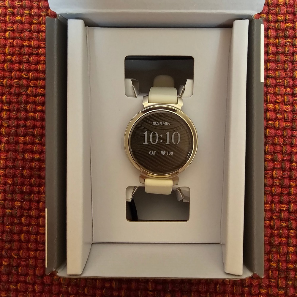 Garmin Lily 2 Women's Small Stylish Smartwatch Gold Smart Watch 010-02839-00 GPS - Picture 8 of 12